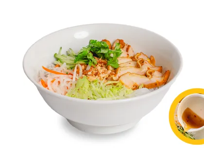Chicken with Lime Leaf Bun