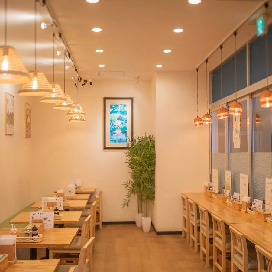 落ち着いた雰囲気のベト屋の店内