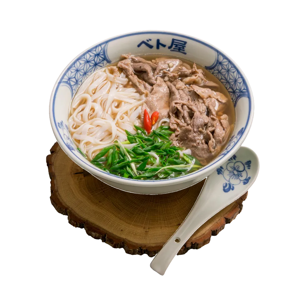 器に盛られた牛肉フォーの写真